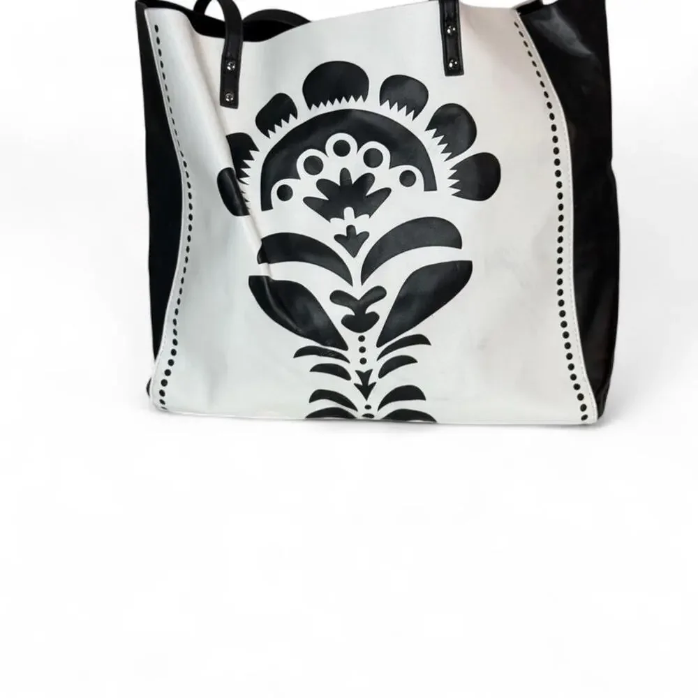 RARE‎ Vera Bradley Black & White Large Tote